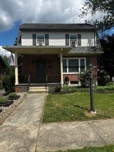 Building Photo - 209 Amherst Ave