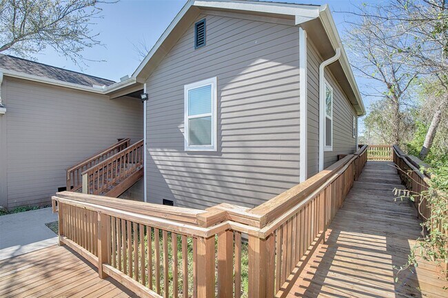 Foto del edificio - 2016 H Ave