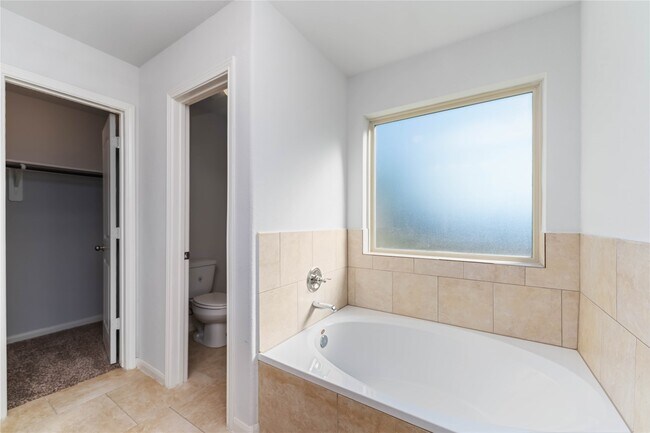 Foto del edificio - 7326 Cypress Shumard Oak Dr