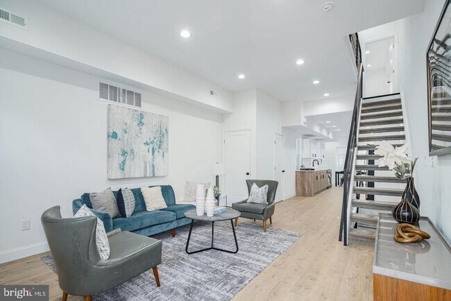 Foto del edificio - 840 Leland St