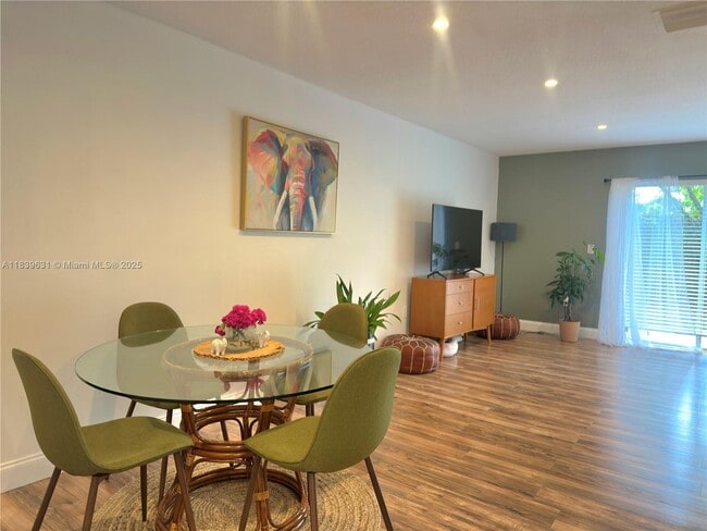 Foto del edificio - 109 Hidden Ct Rd
