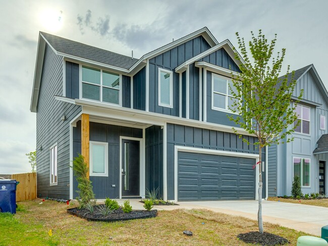 Building Photo - Beautiful New Construction Home in Edmond/...