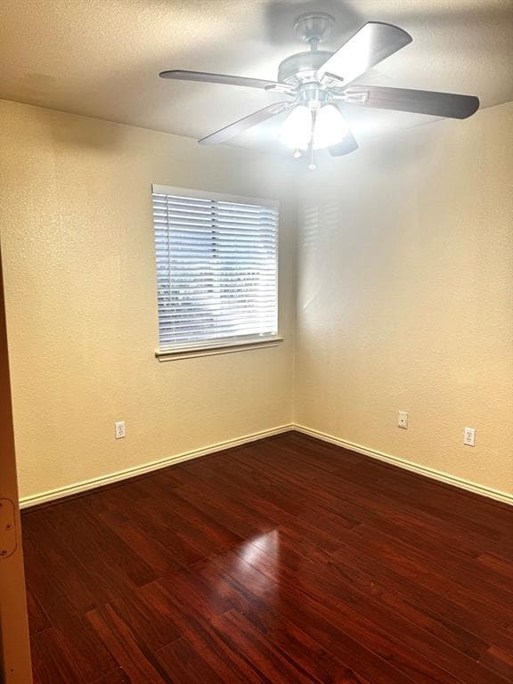 Foto del edificio - 1712 Darjeeling Dr