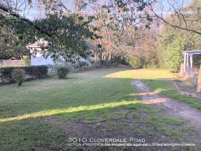 Foto del edificio - 3010 Cloverdale Rd