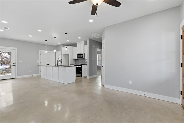 Foto del edificio - 1004 W Hanna St