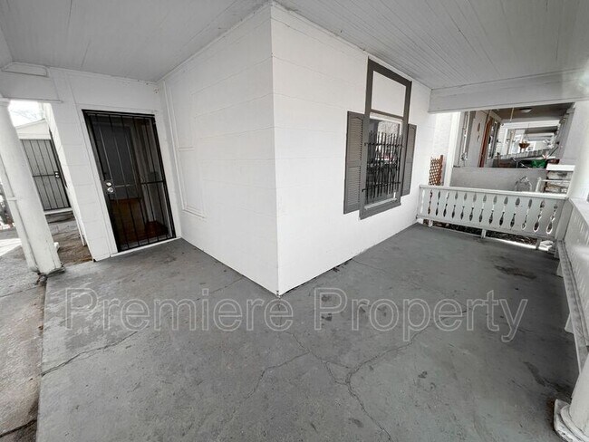 Building Photo - 3419 Lexington Ave