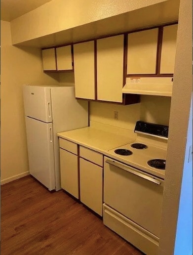 Building Photo - 310 W Childers St