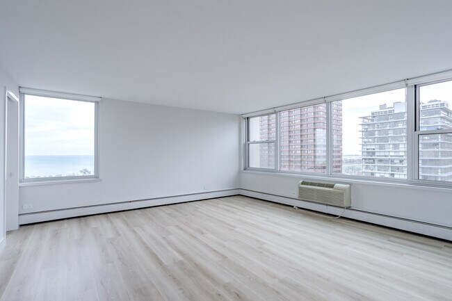Foto del edificio - 336 W Wellington Ave