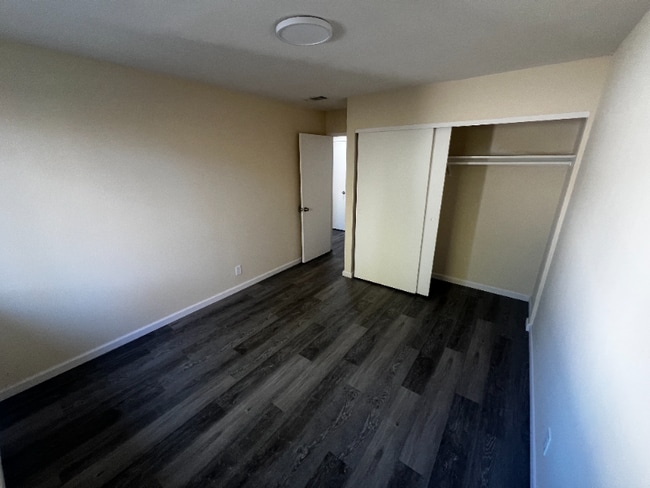 Foto del edificio - 4327 Fairlands Dr