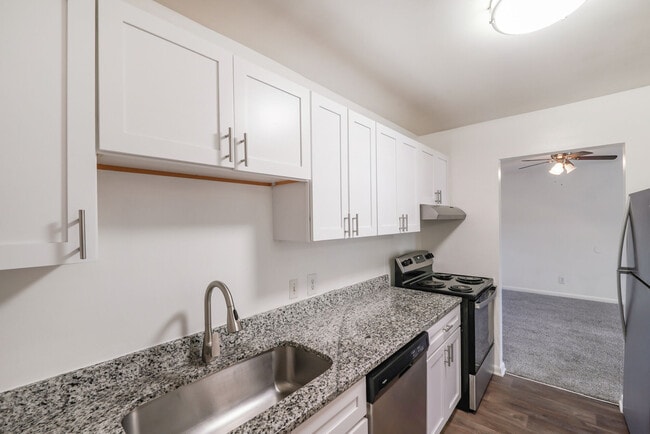 Interior Photo - The Vintage