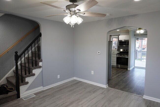 Building Photo - 1546 Chilworth Ave