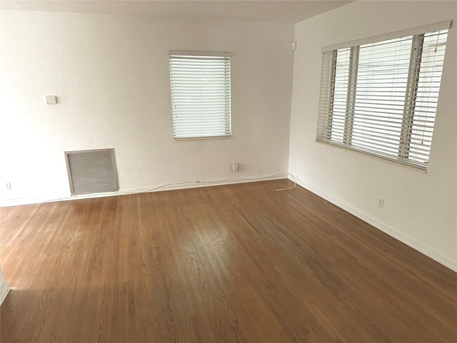 Foto del edificio - 1700 Liberty St