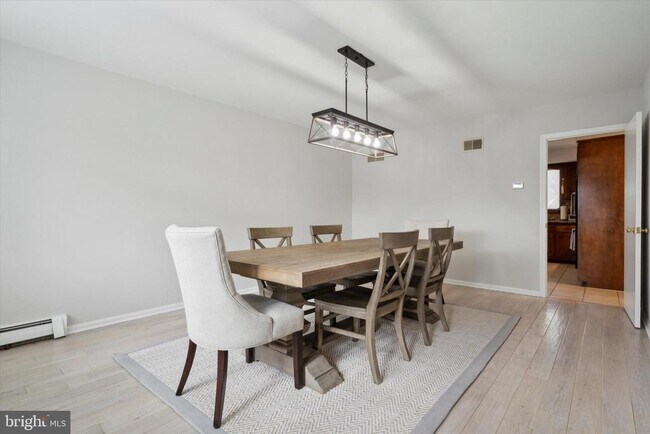 Foto del edificio - 1530 Briar Hill Rd