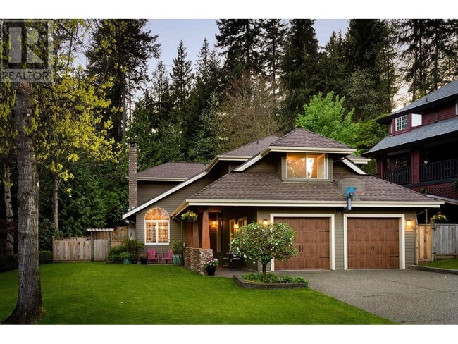 Building Photo - 3121 Duchess Ave