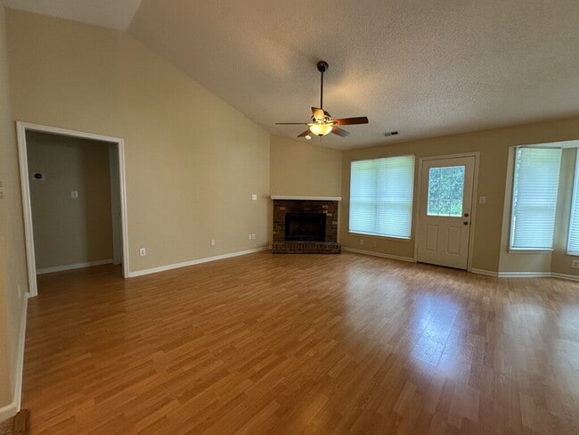 Building Photo - 237 Baytree Dr