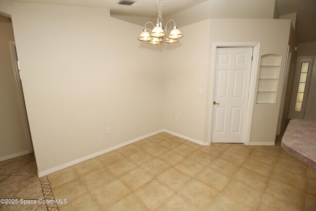 Foto del edificio - 618 Sturbridge Terrace SE