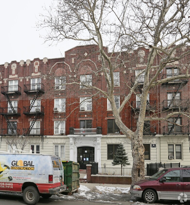 Primary Photo - 1581 President St