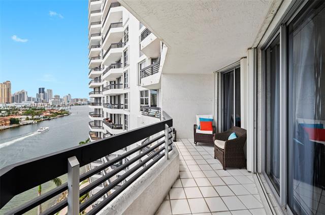 Foto del edificio - 19195 Mystic Pointe Dr