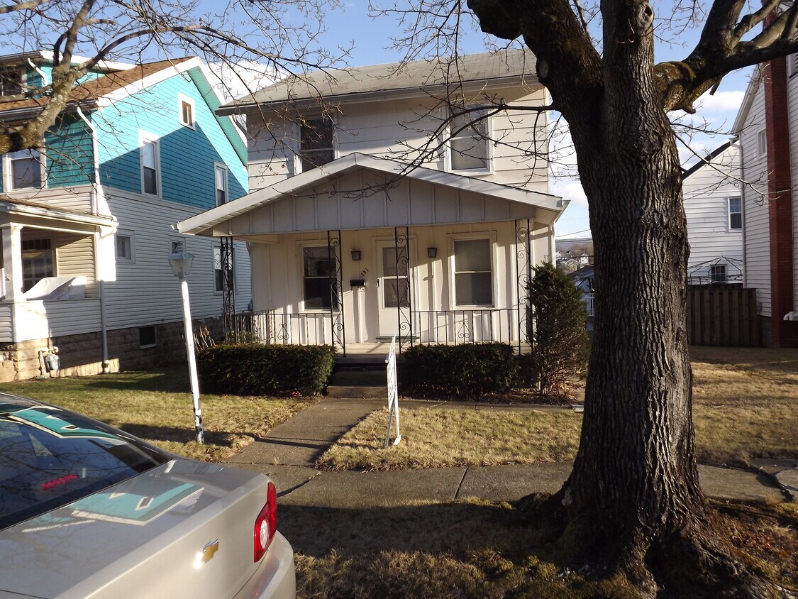 221 27th Ave, Altoona, PA 16601 House Rental in Altoona, PA