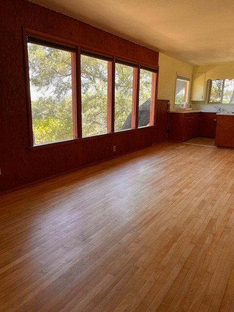 Foto del edificio - 2530 Ridge Rd
