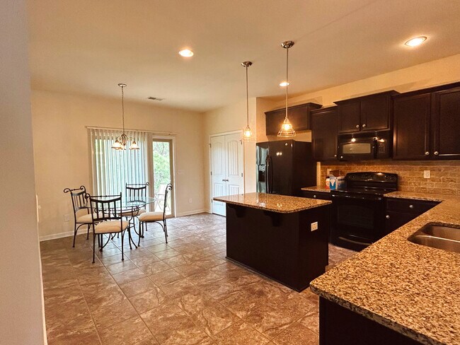 Building Photo - 337 Chesser Loop Rd