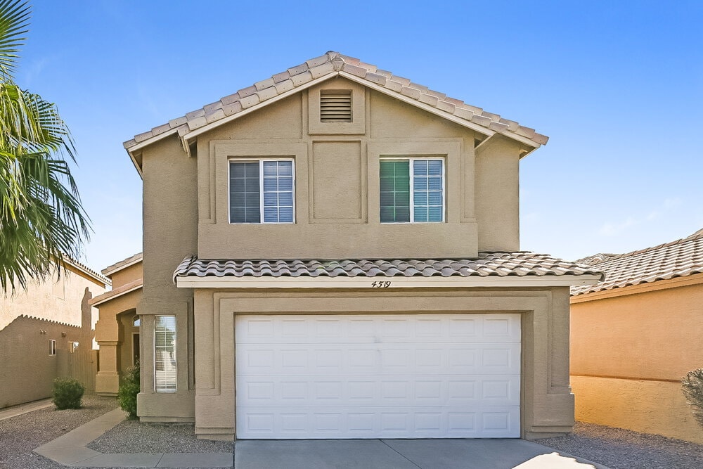 Primary Photo - 4519 E Sandia St