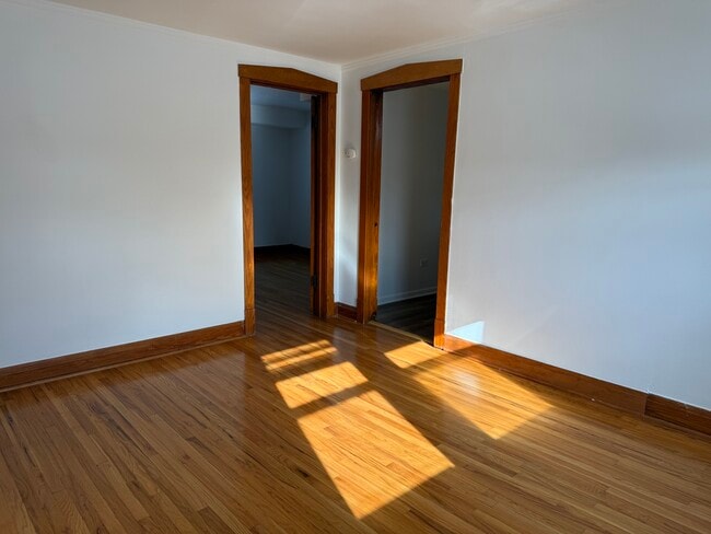 Building Photo - 5501 N Luna Ave