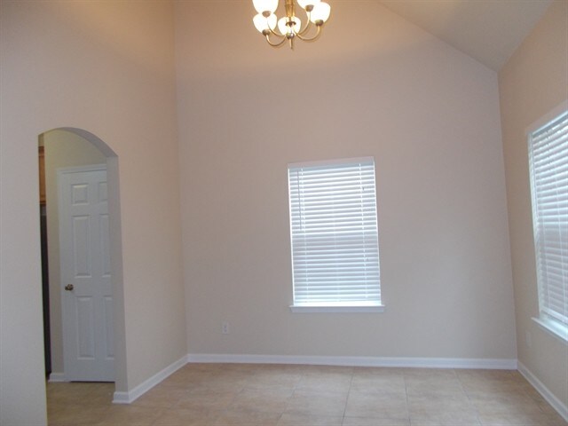 Building Photo - 1113 Carissa Ct