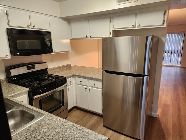 Foto principal - 809 S Adams St