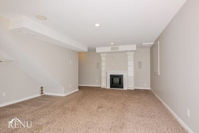Building Photo - 346 Hunters Heights Dr