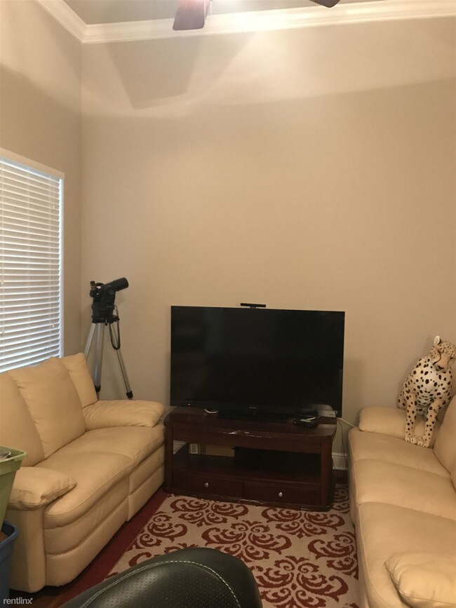 Building Photo - 2569 Grand Lakeside Dr