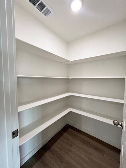 Building Photo - 6812 Toby St