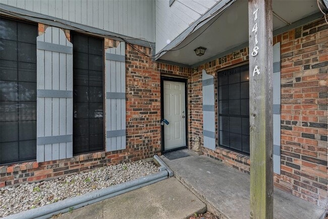 Building Photo - 7418 Tulane Dr