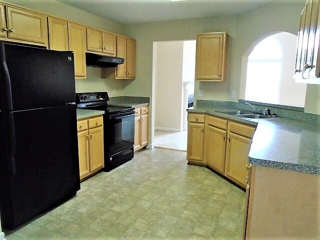 Foto del edificio - 5745 Newnan Circle