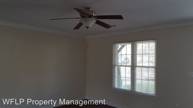 Building Photo - 3 br, 3 bath House - 70 Gloucester Dr.