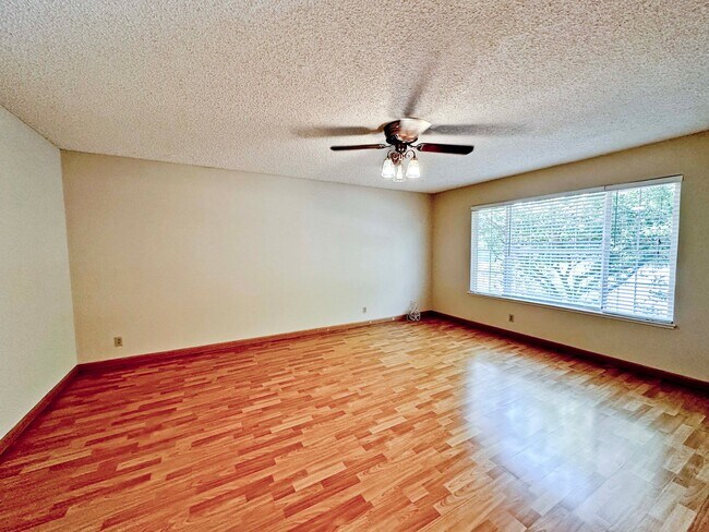 Building Photo - 1726 Aprilsong Ct