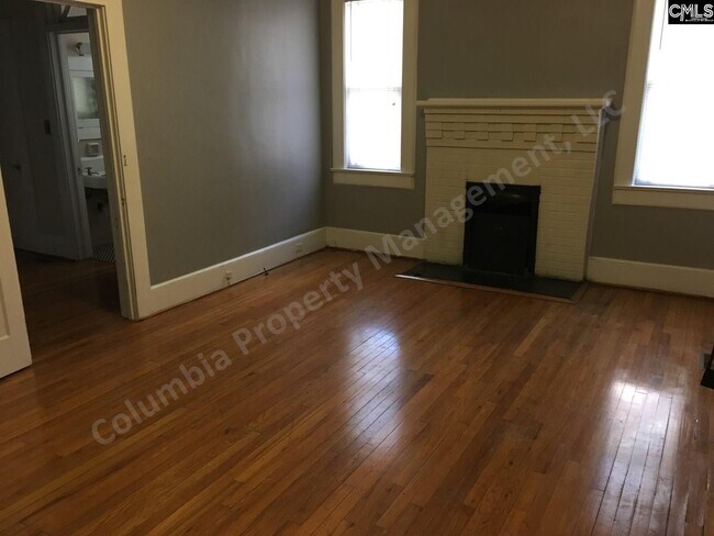 Building Photo - 1305 Maple St