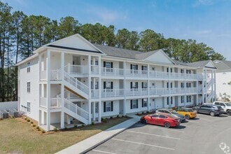 Building Photo - 720 Charter Dr