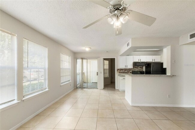 Foto del edificio - 1043 S Hiawassee Rd