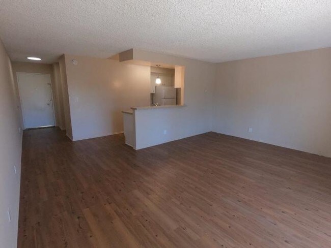 Building Photo - 0 bedroom in Reseda CA 91335