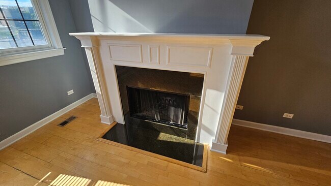 Building Photo - 511 N Hartland Ct