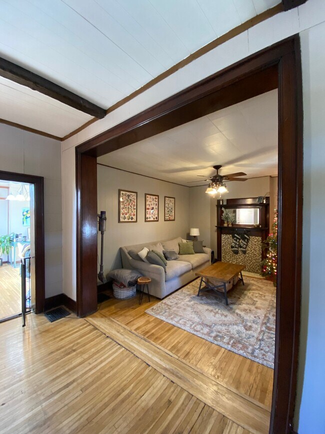 Foto del edificio - 1211 Harrison Ave