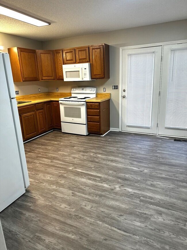 Foto del edificio - 251 Hunter Hills Cir