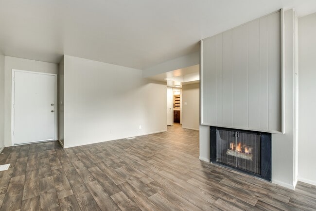 Building Photo - Miller Estates Apartments Building Photo - Miller Estates Apartments