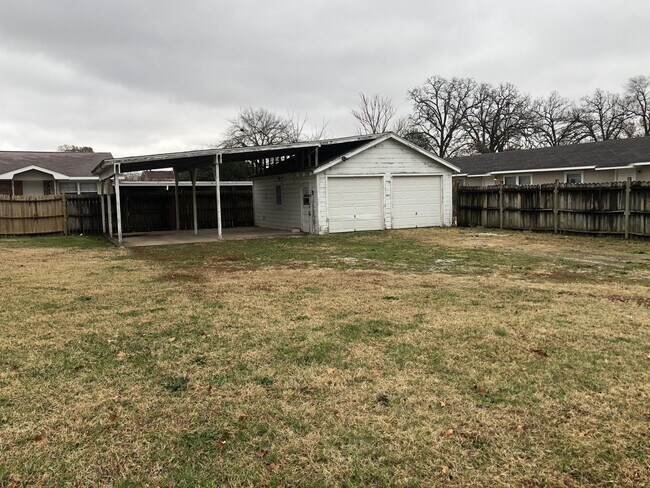 Foto del edificio - 1902 E Page St