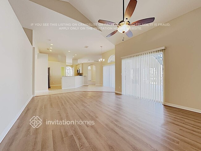 Foto del edificio - 12825 Cloverdale Ln