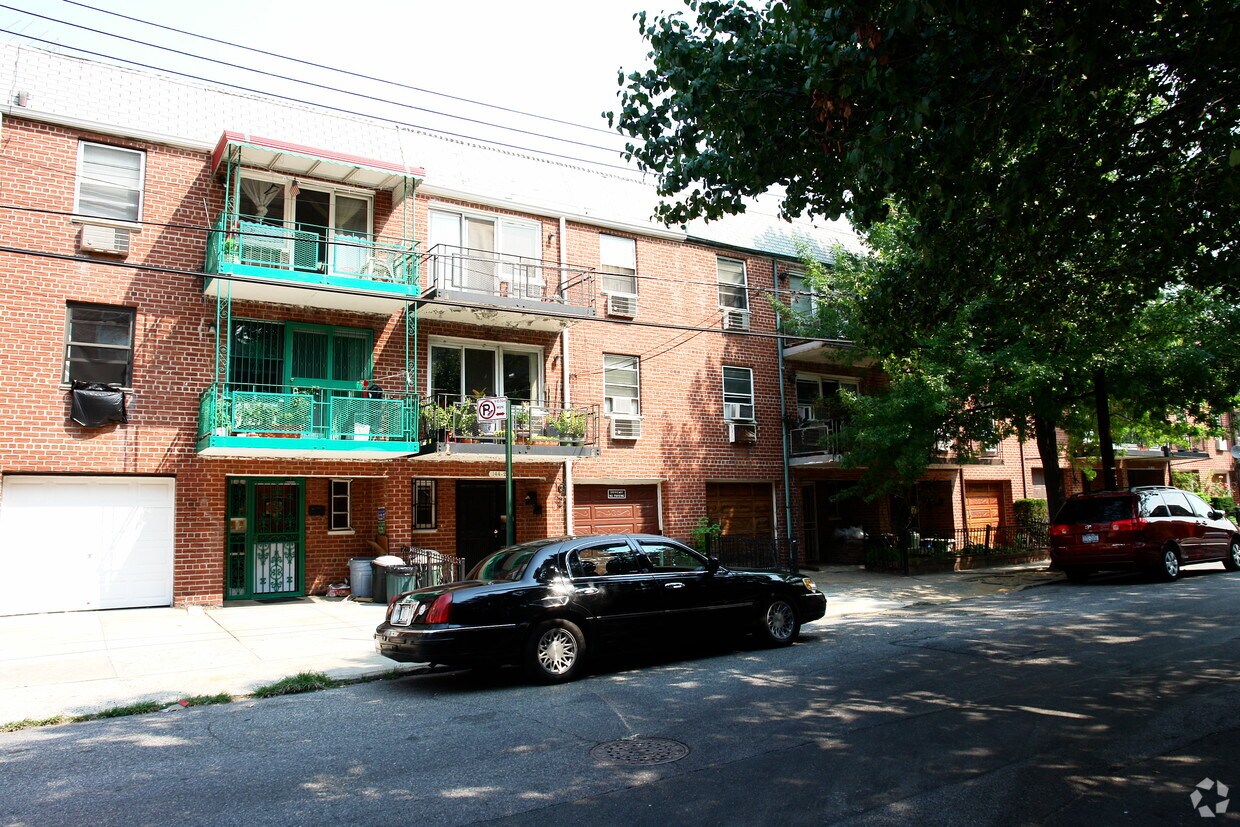 Foto del edificio - 14425-14445 38th Ave