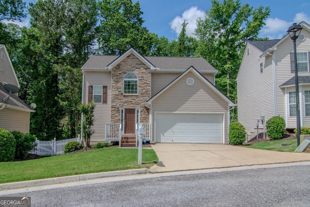 Primary Photo - 28 Greystone Ridge