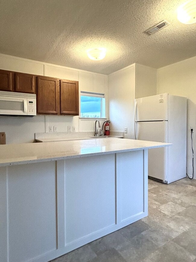 Foto del edificio - Manufactured House in the Country - Shed Included