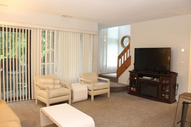 Foto del edificio - Long-Term Condo Rental Near Weirs Beach